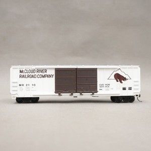 Athearn HO Scale McCloud River Railroad Company 50ft Box Car Knuckle Coupler
